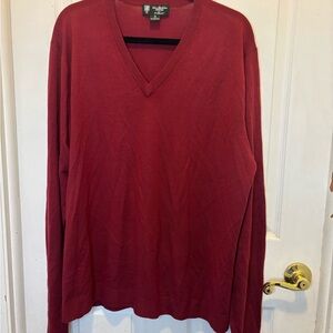 Brooks Brothers Men's 100% Saxxon Wool V-Neck Sweater in Burgundy - flaw